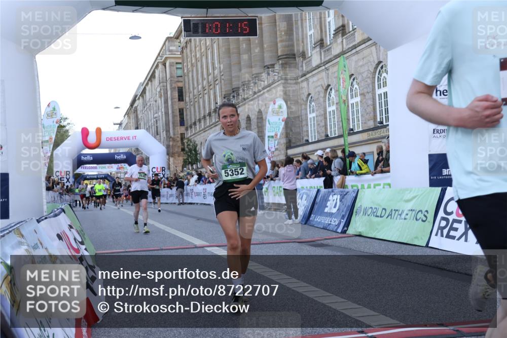 07.09.2025 - BARMER Alsterlauf Strokosch-Dieckow http://msf.ph/oto/8722707 07.09.2025 10:01:13 Ziel 2044, 2579, 2645, 3119, 3410, 3545, 3590, 3956, 4335, 4593, 5352, 6152, 8155 meine-sportfotos.de