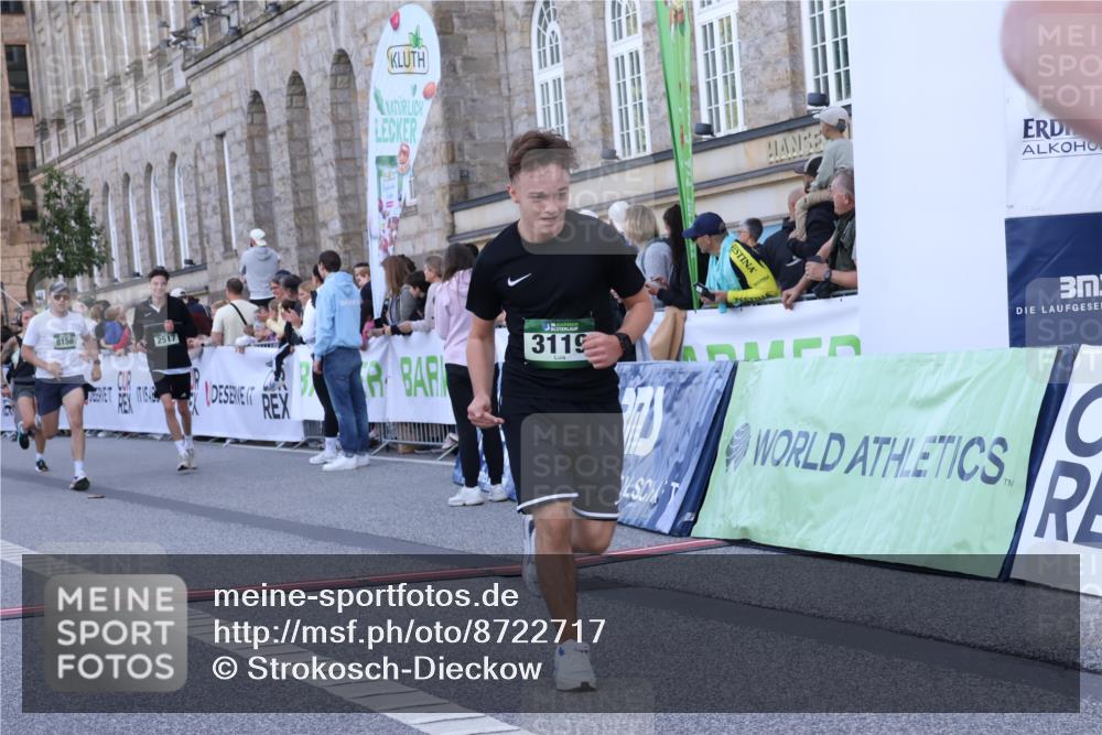 07.09.2025 - BARMER Alsterlauf Strokosch-Dieckow http://msf.ph/oto/8722717 07.09.2025 10:01:18 Ziel 2517, 2645, 3119, 3300, 3410, 3558, 3803, 4147, 5122, 5337, 5353, 6211, 8090, 8155, 8156 meine-sportfotos.de
