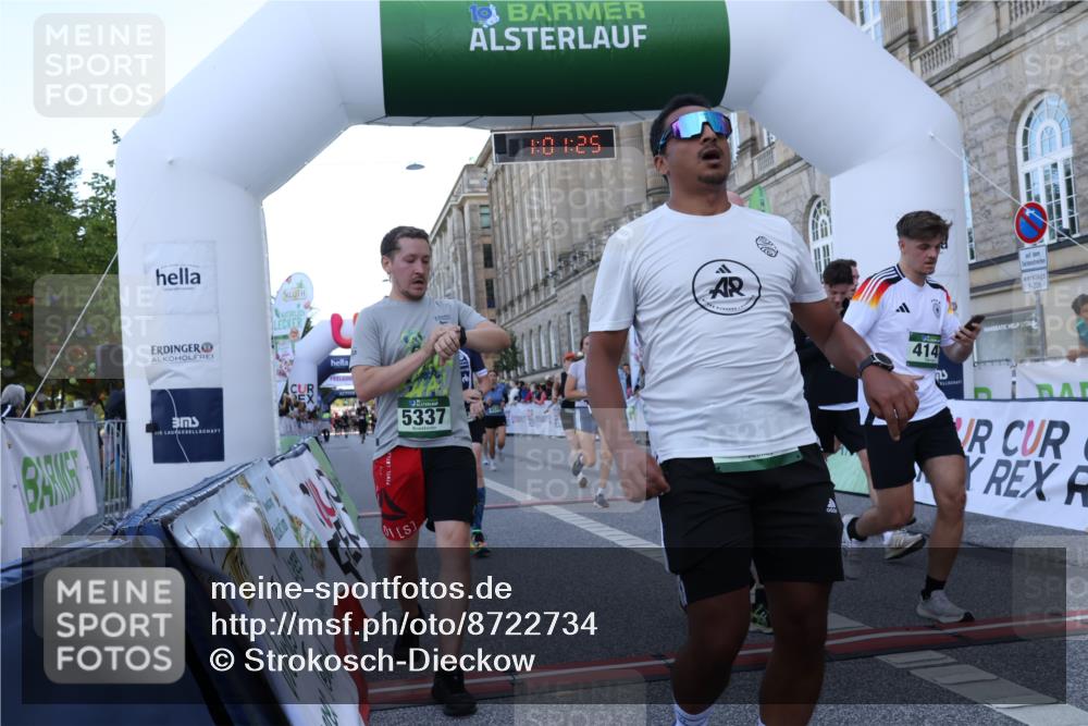 07.09.2025 - BARMER Alsterlauf Strokosch-Dieckow http://msf.ph/oto/8722734 07.09.2025 10:01:24 Ziel 2074, 2517, 3033, 3300, 3558, 3803, 3834, 4147, 4317, 4529, 4660, 4928, 5122, 5337, 5353, 5517, 5918, 6136, 6211, 8090, 8155, 8156, 8283 meine-sportfotos.de