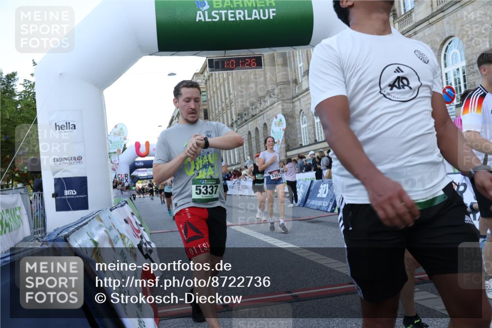 07.09.2025 - BARMER Alsterlauf Strokosch-Dieckow http://msf.ph/oto/8722736 07.09.2025 10:01:24 Ziel 2074, 2517, 3033, 3300, 3558, 3803, 3834, 4147, 4317, 4529, 4660, 4928, 5122, 5337, 5353, 5517, 5918, 6136, 6211, 8090, 8155, 8156, 8283 meine-sportfotos.de