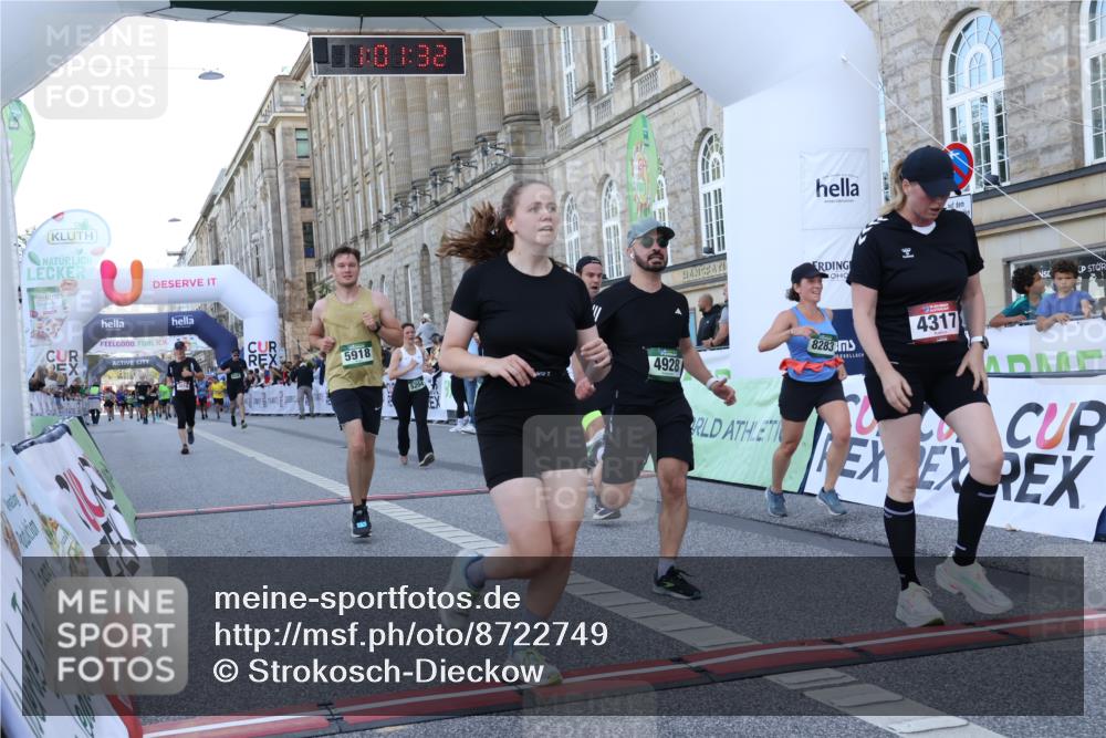 07.09.2025 - BARMER Alsterlauf Strokosch-Dieckow http://msf.ph/oto/8722749 07.09.2025 10:01:30 Ziel 2074, 3018, 3033, 3558, 3834, 4317, 4529, 4660, 4928, 5204, 5517, 5918, 6136, 8283, 8308 meine-sportfotos.de