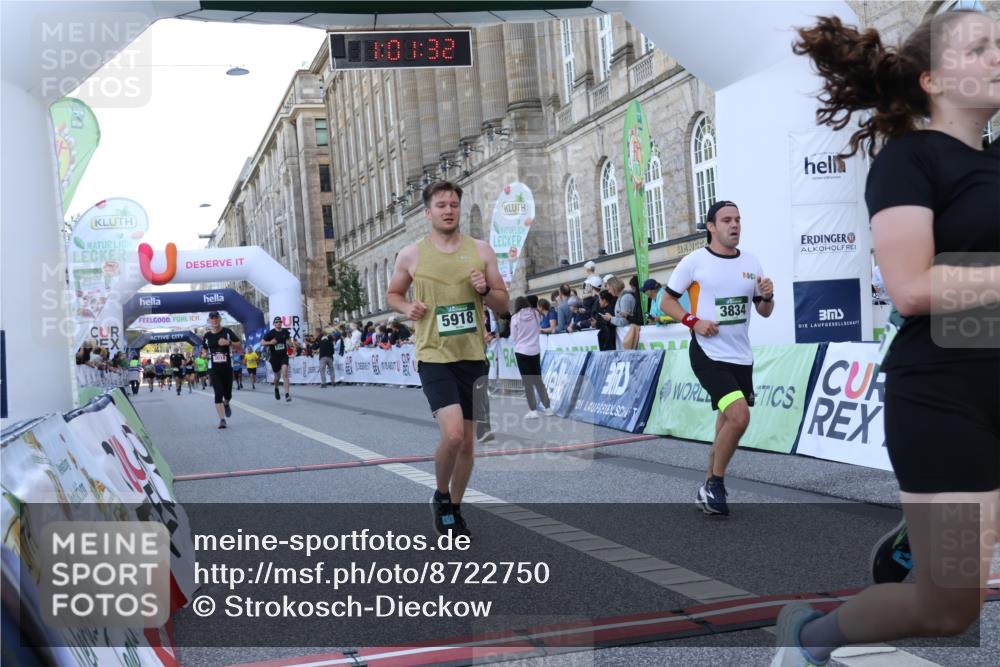 07.09.2025 - BARMER Alsterlauf Strokosch-Dieckow http://msf.ph/oto/8722750 07.09.2025 10:01:31 Ziel 2074, 3018, 3033, 3834, 4317, 4529, 4660, 4928, 5204, 5517, 5918, 6136, 8283, 8308 meine-sportfotos.de