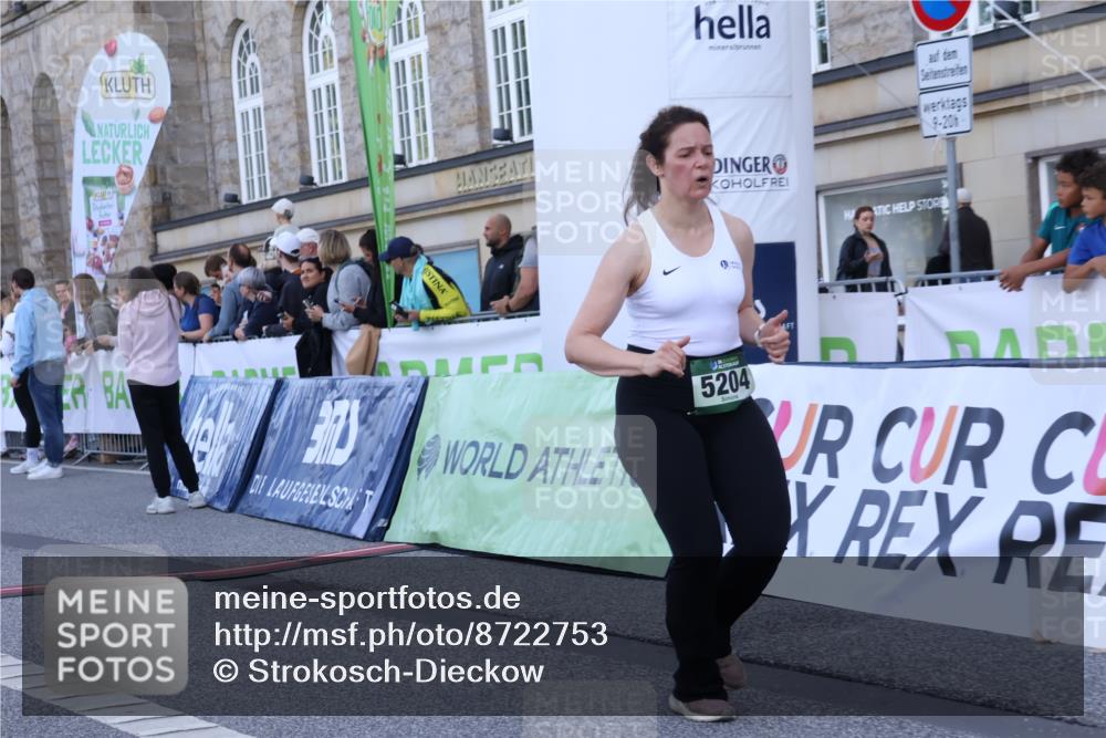 07.09.2025 - BARMER Alsterlauf Strokosch-Dieckow http://msf.ph/oto/8722753 07.09.2025 10:01:33 Ziel 3018, 3834, 4317, 4928, 5204, 5918, 6136, 8283, 8308 meine-sportfotos.de