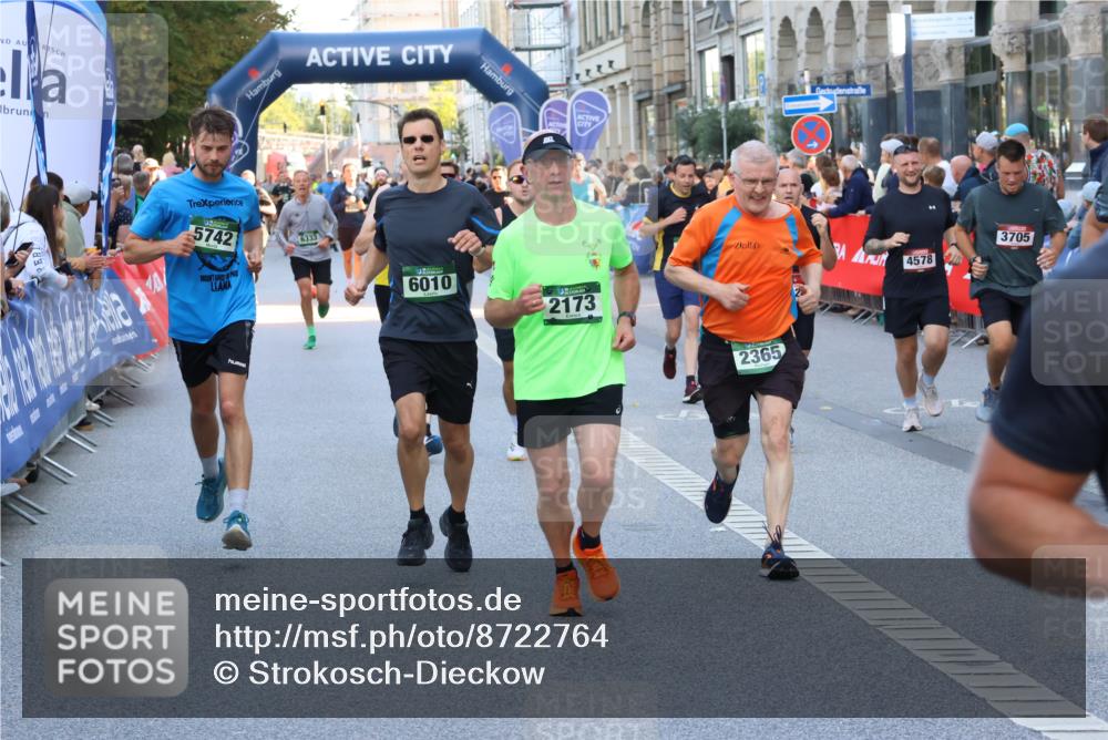 07.09.2025 - BARMER Alsterlauf Strokosch-Dieckow http://msf.ph/oto/8722764 07.09.2025 09:53:31 Ziel 2075, 2125, 2521, 2673, 2695, 2789, 2801, 3123, 3219, 3474, 3632, 3948, 4211, 4267, 4295, 4337, 4820, 4981, 5194, 5367, 5415, 5558, 5933, 5954, 6105, 8146, 8251, 8461 meine-sportfotos.de