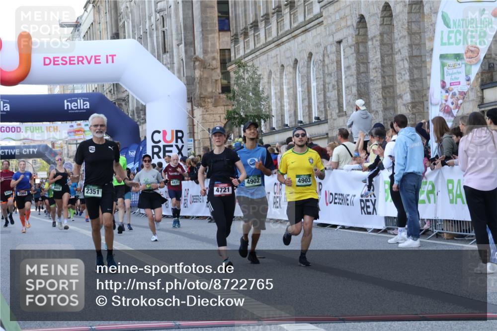07.09.2025 - BARMER Alsterlauf Strokosch-Dieckow http://msf.ph/oto/8722765 07.09.2025 10:01:38 Ziel 2351, 2602, 3018, 3060, 3695, 4190, 4721, 4902, 4903, 8308, 8402 meine-sportfotos.de