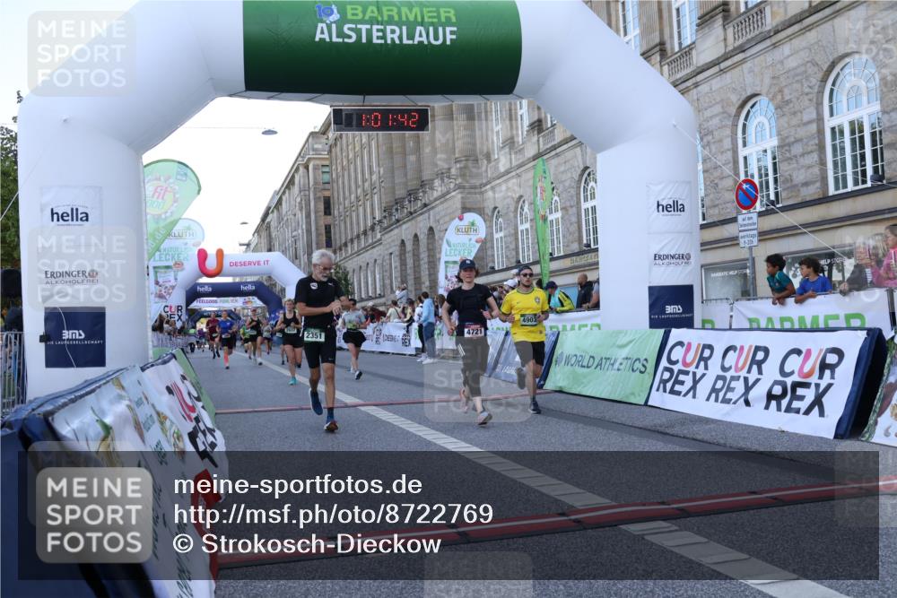 07.09.2025 - BARMER Alsterlauf Strokosch-Dieckow http://msf.ph/oto/8722769 07.09.2025 10:01:41 Ziel 1007, 2351, 2425, 2602, 3060, 3695, 4190, 4721, 4831, 4875, 4902, 4903, 5000, 6261, 8057, 8402 meine-sportfotos.de