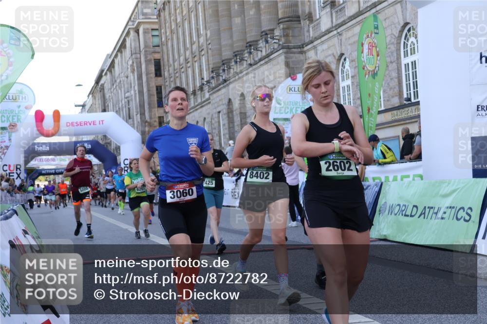 07.09.2025 - BARMER Alsterlauf Strokosch-Dieckow http://msf.ph/oto/8722782 07.09.2025 10:01:45 Ziel 1007, 2351, 2425, 2602, 2931, 3060, 3695, 4190, 4721, 4831, 4875, 4902, 4903, 4938, 5000, 5289, 5411, 6097, 6261, 8057, 8402 meine-sportfotos.de
