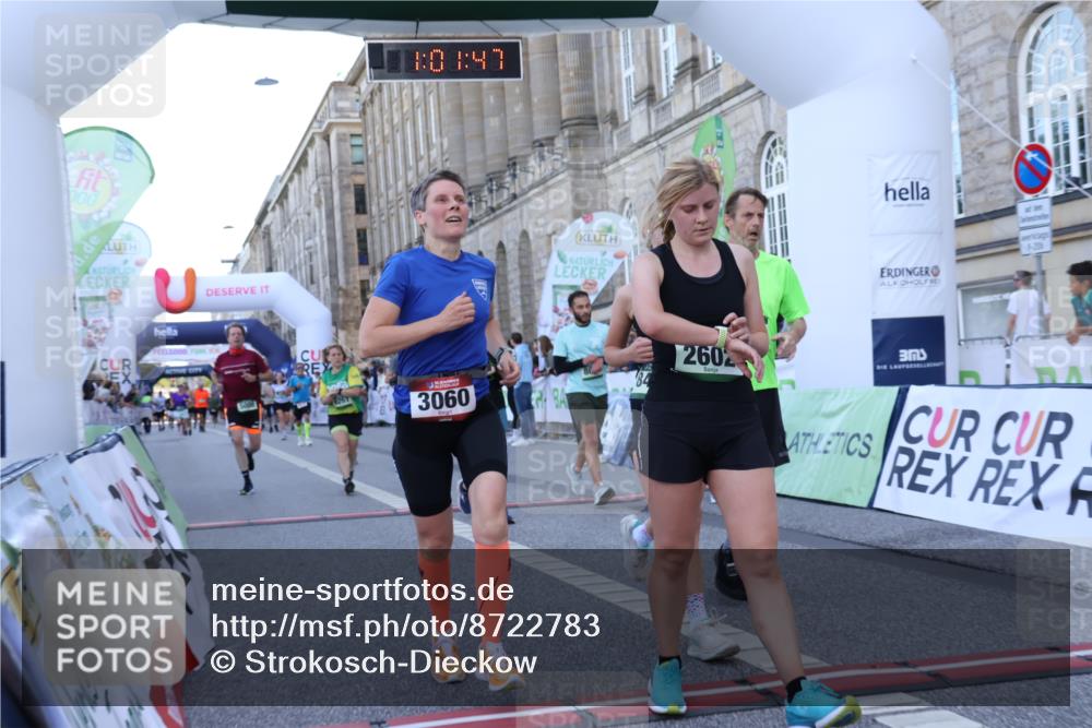 07.09.2025 - BARMER Alsterlauf Strokosch-Dieckow http://msf.ph/oto/8722783 07.09.2025 10:01:46 Ziel 1007, 2351, 2425, 2602, 2931, 3060, 3695, 4190, 4721, 4831, 4875, 4902, 4903, 4938, 5000, 5289, 5411, 6097, 6261, 8057, 8402 meine-sportfotos.de