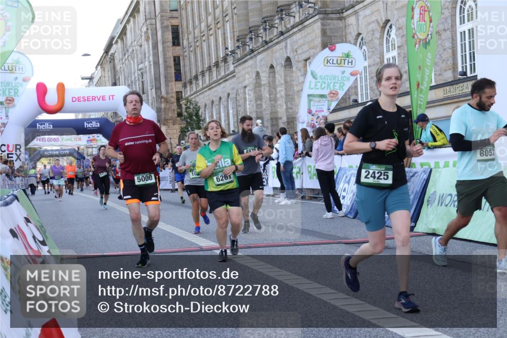 07.09.2025 - BARMER Alsterlauf Strokosch-Dieckow http://msf.ph/oto/8722788 07.09.2025 10:01:47 Ziel 1007, 2425, 2602, 2931, 3060, 3214, 3215, 3695, 4139, 4190, 4831, 4875, 4938, 5000, 5289, 5411, 6097, 6243, 6261, 8057, 8402 meine-sportfotos.de
