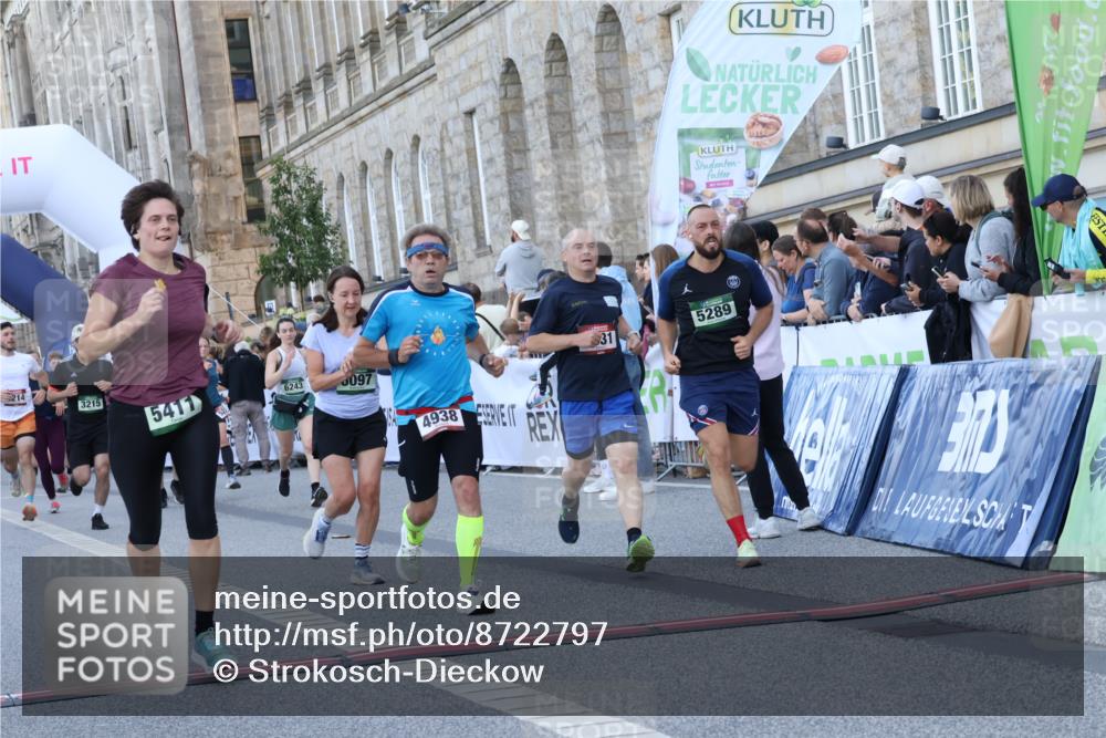 07.09.2025 - BARMER Alsterlauf Strokosch-Dieckow http://msf.ph/oto/8722797 07.09.2025 10:01:50 Ziel 1007, 2425, 2463, 2931, 3008, 3060, 3214, 3215, 3684, 3695, 4139, 4705, 4831, 4875, 4938, 4976, 5000, 5220, 5289, 5411, 6076, 6097, 6243, 6261, 8057, 8402 meine-sportfotos.de