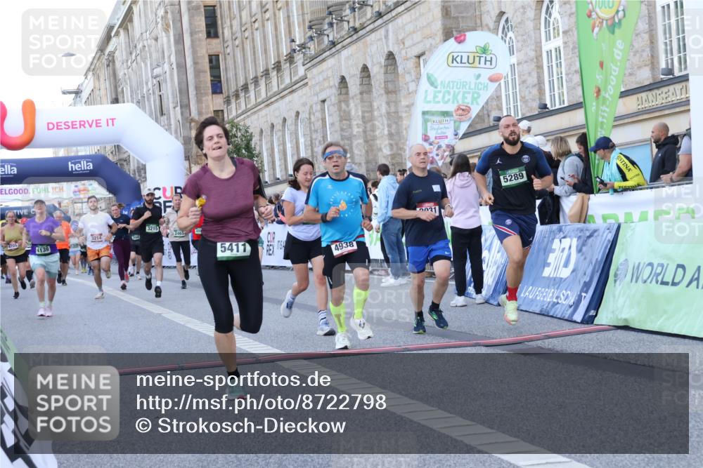 07.09.2025 - BARMER Alsterlauf Strokosch-Dieckow http://msf.ph/oto/8722798 07.09.2025 10:01:51 Ziel 1007, 2425, 2463, 2931, 3008, 3214, 3215, 3684, 4139, 4705, 4831, 4875, 4938, 4976, 5000, 5220, 5289, 5411, 6076, 6097, 6243, 6261, 8057 meine-sportfotos.de