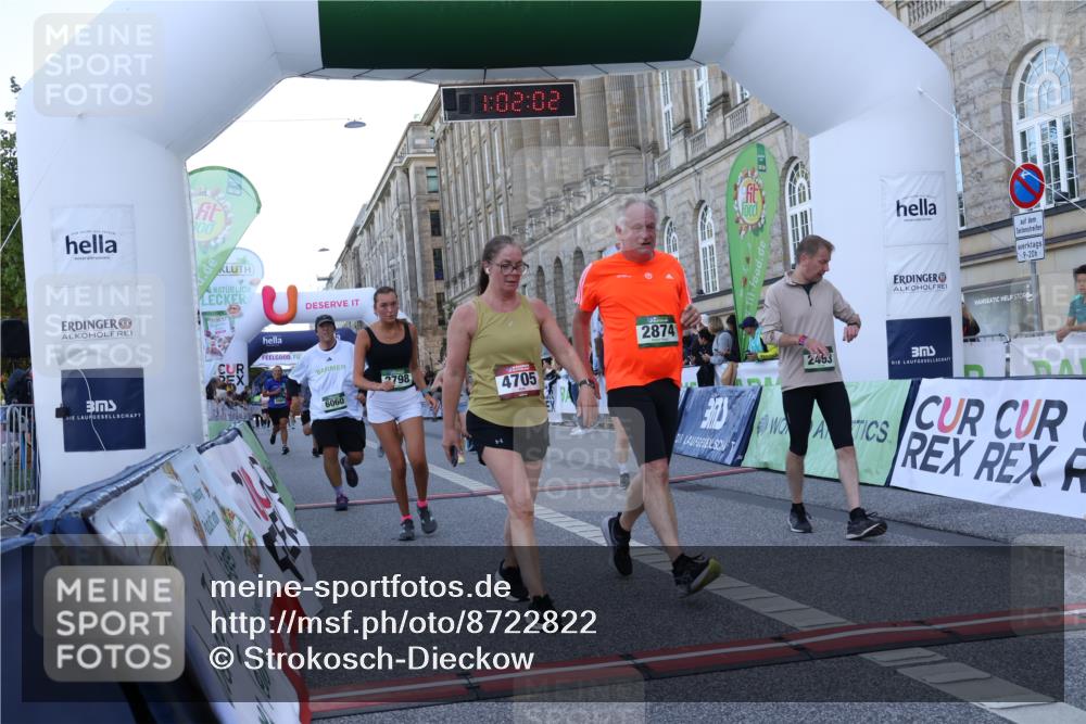 07.09.2025 - BARMER Alsterlauf Strokosch-Dieckow http://msf.ph/oto/8722822 07.09.2025 10:02:00 Ziel 2100, 2463, 2471, 2553, 2756, 2798, 2874, 3008, 3628, 3684, 4705, 4976, 5064, 5107, 5220, 5655, 5849, 6060, 6076, 8295 meine-sportfotos.de