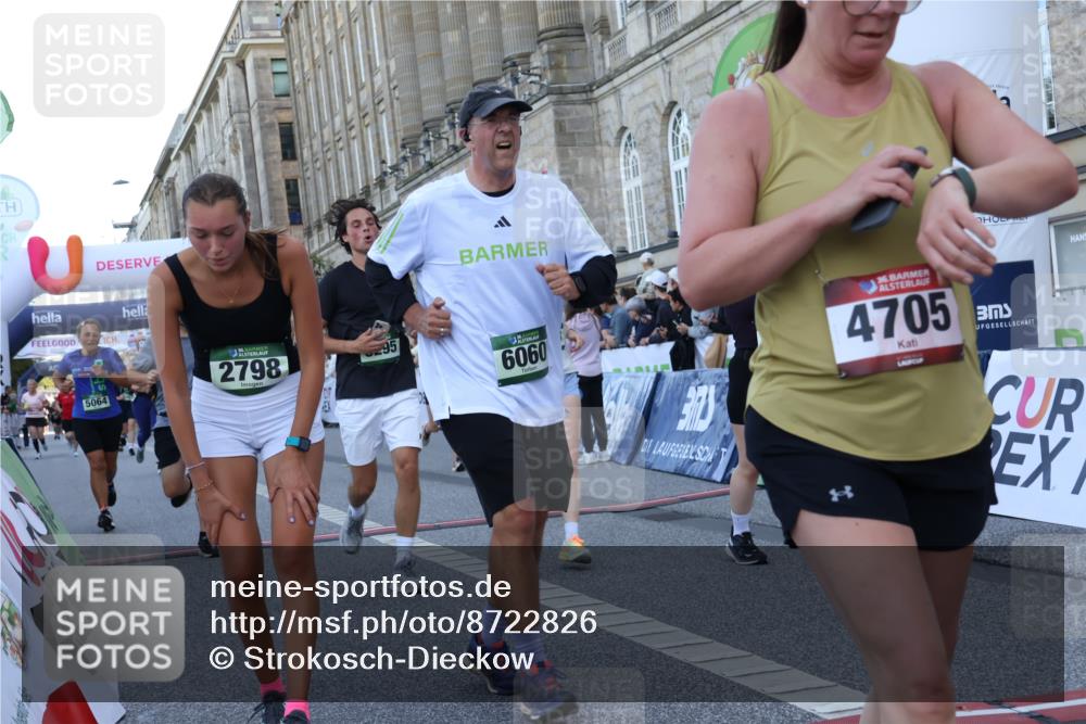 07.09.2025 - BARMER Alsterlauf Strokosch-Dieckow http://msf.ph/oto/8722826 07.09.2025 10:02:02 Ziel 2100, 2463, 2471, 2553, 2756, 2798, 2874, 3628, 3684, 4705, 5012, 5013, 5064, 5107, 5306, 5655, 5849, 6060, 6076, 8208, 8295 meine-sportfotos.de