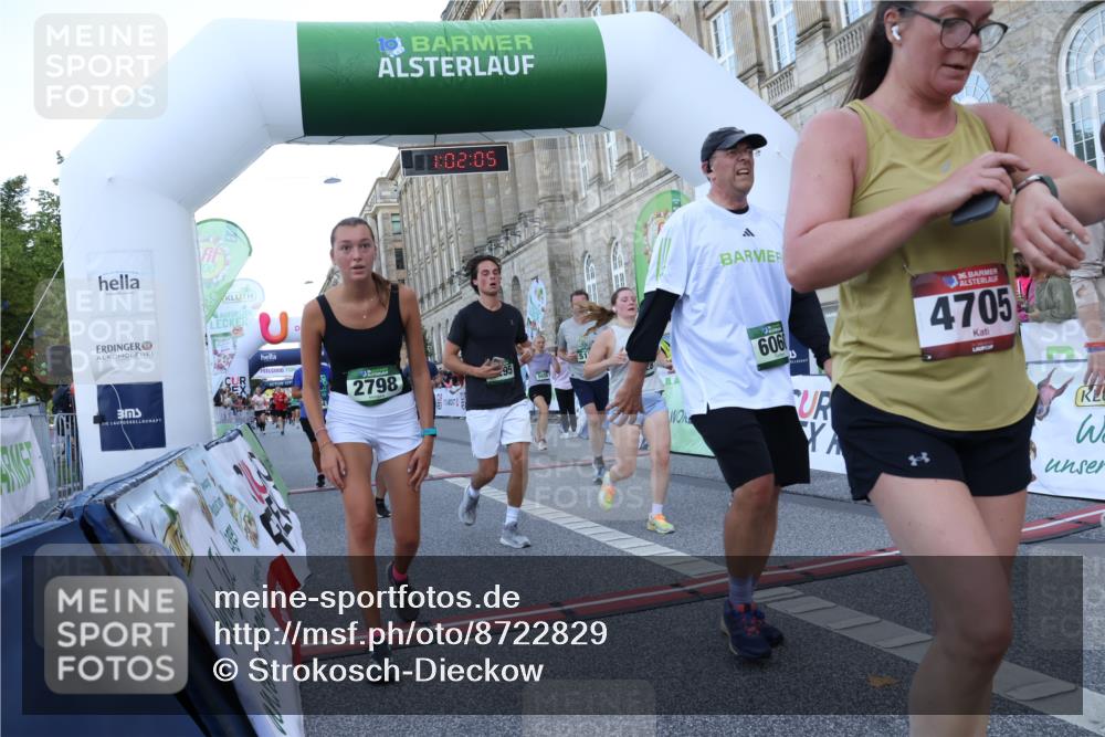 07.09.2025 - BARMER Alsterlauf Strokosch-Dieckow http://msf.ph/oto/8722829 07.09.2025 10:02:03 Ziel 2100, 2471, 2553, 2756, 2798, 2874, 2917, 3628, 3824, 5012, 5013, 5064, 5107, 5170, 5306, 5655, 5849, 6060, 8208, 8295 meine-sportfotos.de