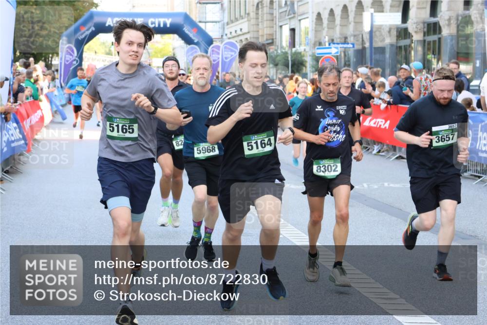 07.09.2025 - BARMER Alsterlauf Strokosch-Dieckow http://msf.ph/oto/8722830 07.09.2025 09:53:23 Ziel 2075, 2421, 2521, 2673, 2789, 2801, 3123, 3219, 3474, 4820, 4981, 5194, 5253, 5367, 5415, 5553, 5558, 5694, 6105, 8146, 8251, 8268, 8461 meine-sportfotos.de