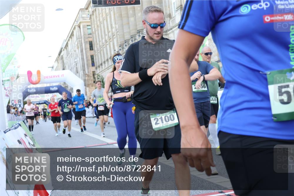 07.09.2025 - BARMER Alsterlauf Strokosch-Dieckow http://msf.ph/oto/8722841 07.09.2025 10:02:07 Ziel 2100, 2471, 2624, 2756, 2843, 2863, 2917, 3360, 3628, 3824, 5012, 5013, 5064, 5107, 5170, 5306, 5514, 5655, 5849, 8208, 8295 meine-sportfotos.de