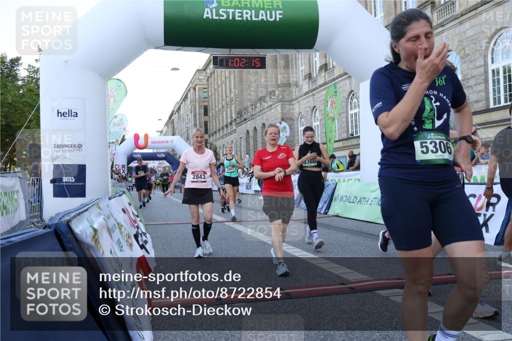 07.09.2025 - BARMER Alsterlauf Strokosch-Dieckow http://msf.ph/oto/8722854 07.09.2025 10:02:13 Ziel 2405, 2624, 2843, 2863, 2917, 3171, 3270, 3360, 3738, 3824, 3910, 4258, 5012, 5013, 5170, 5306, 5508, 5514, 5639, 6325, 8047, 8208 meine-sportfotos.de