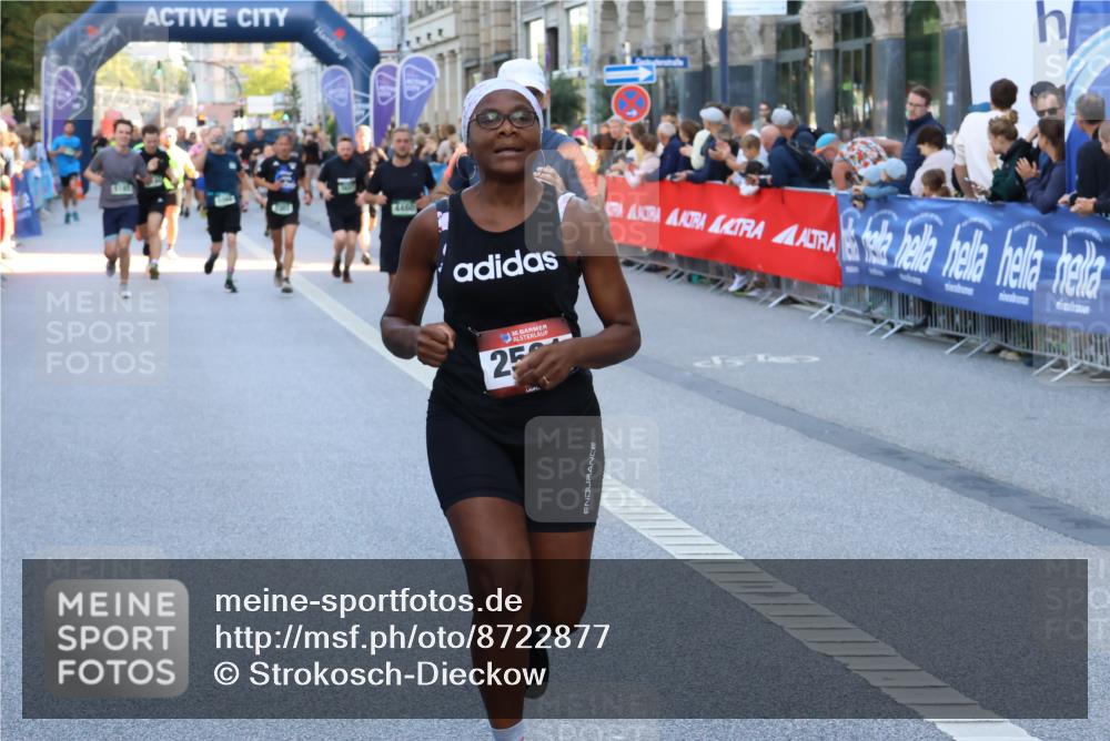 07.09.2025 - BARMER Alsterlauf Strokosch-Dieckow http://msf.ph/oto/8722877 07.09.2025 09:53:17 Ziel 2369, 2390, 2421, 2521, 2673, 2789, 3219, 3421, 3589, 3705, 4625, 4834, 5194, 5253, 5415, 5553, 5694, 6105, 6333, 8268 meine-sportfotos.de