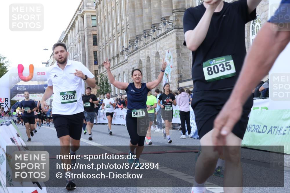 07.09.2025 - BARMER Alsterlauf Strokosch-Dieckow http://msf.ph/oto/8722894 07.09.2025 10:02:30 Ziel 2522, 2675, 2774, 3282, 3498, 3524, 3659, 3762, 4361, 4399, 4707, 4708, 5056, 5093, 5181, 5312, 5611, 5774, 5852, 6058, 8035, 8215, 8261, 8441 meine-sportfotos.de
