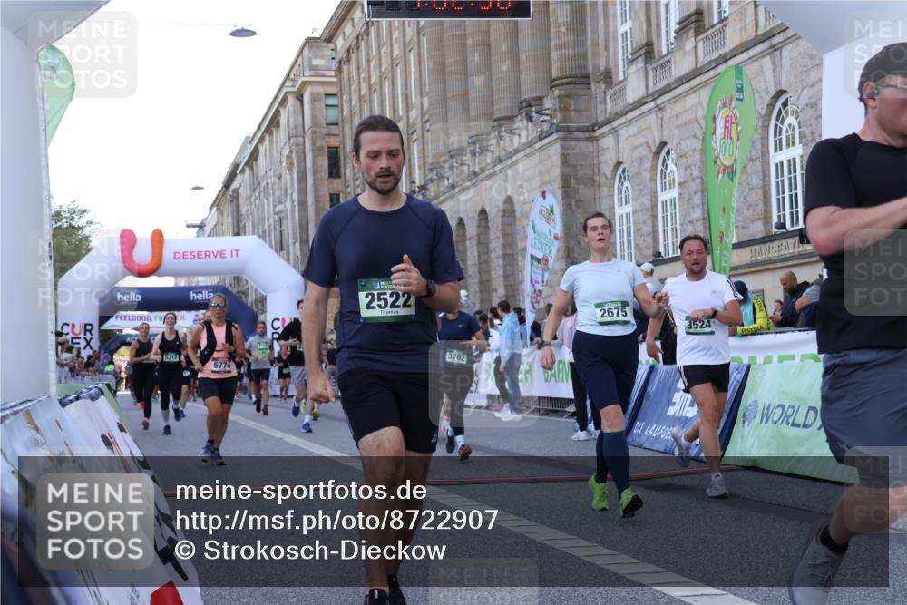 07.09.2025 - BARMER Alsterlauf Strokosch-Dieckow http://msf.ph/oto/8722907 07.09.2025 10:02:34 Ziel 2347, 2522, 2667, 2675, 2766, 3282, 3375, 3498, 3524, 3659, 3762, 3826, 4399, 4707, 4708, 5093, 5181, 5312, 5611, 5774, 5852, 5857, 6058, 6091, 8215, 8261, 8294 meine-sportfotos.de