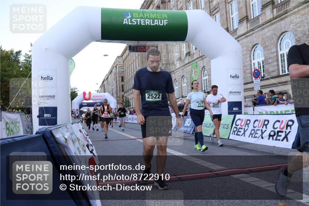 07.09.2025 - BARMER Alsterlauf Strokosch-Dieckow http://msf.ph/oto/8722910 07.09.2025 10:02:35 Ziel 2347, 2522, 2667, 2675, 2766, 3375, 3431, 3498, 3524, 3659, 3762, 3826, 4707, 4708, 4861, 5093, 5181, 5312, 5611, 5774, 5857, 5891, 6058, 6091, 8215, 8261, 8294 meine-sportfotos.de