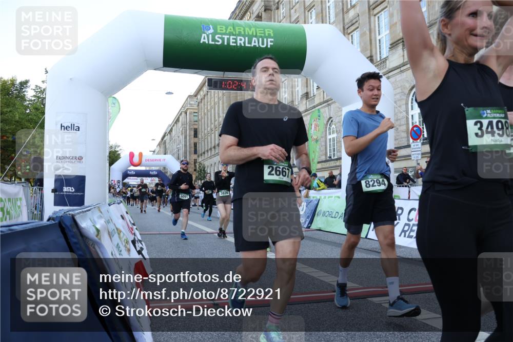07.09.2025 - BARMER Alsterlauf Strokosch-Dieckow http://msf.ph/oto/8722921 07.09.2025 10:02:40 Ziel 2217, 2274, 2346, 2347, 2667, 2726, 2766, 2952, 3226, 3375, 3431, 3498, 3747, 3762, 3826, 3937, 4027, 4170, 4232, 4266, 4557, 4861, 5312, 5512, 5774, 5857, 5891, 6058, 6091, 6155, 8215, 8261, 8294 meine-sportfotos.de