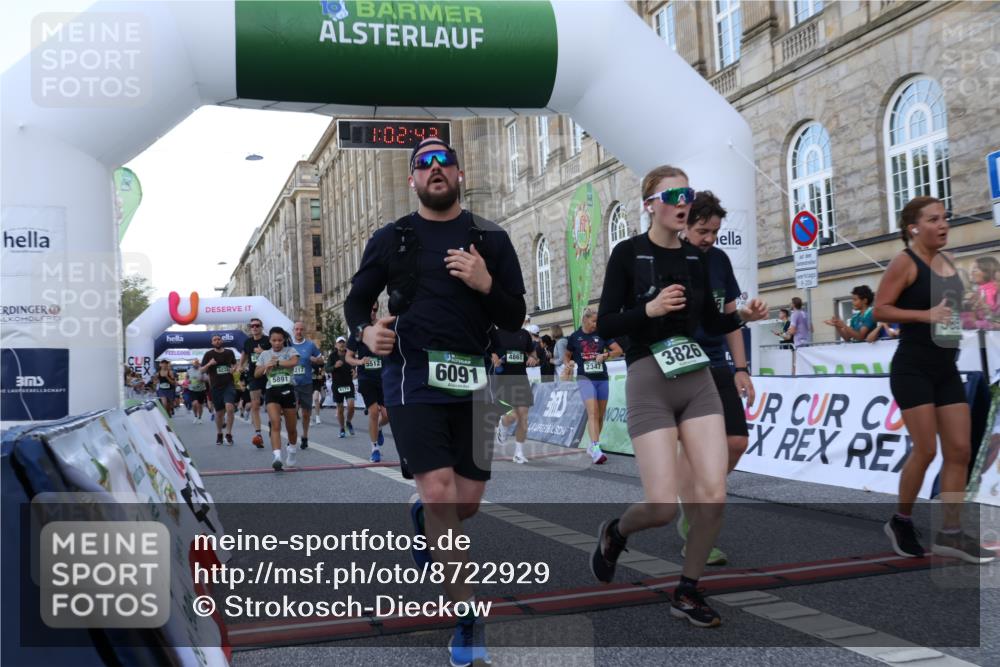 07.09.2025 - BARMER Alsterlauf Strokosch-Dieckow http://msf.ph/oto/8722929 07.09.2025 10:02:42 Ziel 2217, 2273, 2274, 2346, 2347, 2589, 2667, 2726, 2766, 2885, 2902, 2952, 3226, 3375, 3431, 3498, 3747, 3826, 3937, 4027, 4170, 4232, 4266, 4557, 4861, 5312, 5512, 5857, 5891, 6058, 6091, 6155, 8010, 8215, 8294, 8429 meine-sportfotos.de