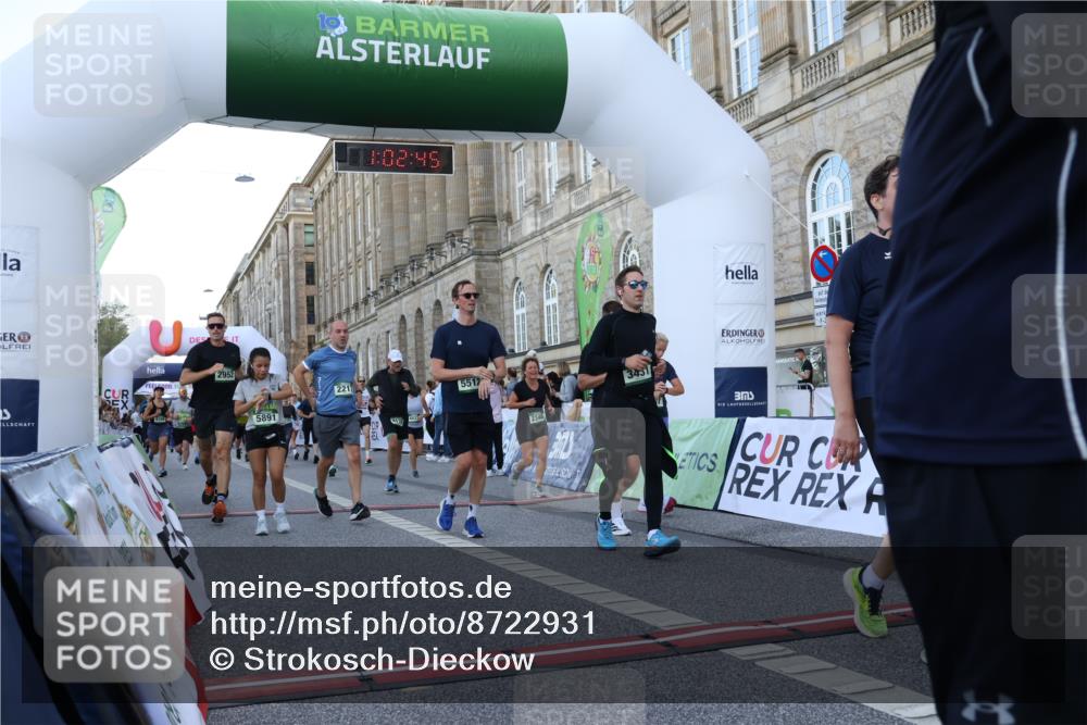 07.09.2025 - BARMER Alsterlauf Strokosch-Dieckow http://msf.ph/oto/8722931 07.09.2025 10:02:43 Ziel 2217, 2273, 2274, 2346, 2347, 2589, 2623, 2667, 2726, 2766, 2885, 2902, 2952, 3226, 3375, 3431, 3747, 3826, 3937, 4027, 4170, 4232, 4266, 4557, 4823, 4861, 5512, 5556, 5857, 5859, 5891, 6091, 6155, 8010, 8294, 8429 meine-sportfotos.de