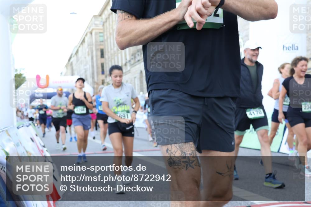 07.09.2025 - BARMER Alsterlauf Strokosch-Dieckow http://msf.ph/oto/8722942 07.09.2025 10:02:46 Ziel 2036, 2217, 2273, 2274, 2346, 2347, 2589, 2595, 2623, 2693, 2726, 2885, 2902, 2952, 3226, 3431, 3747, 3937, 4027, 4163, 4170, 4232, 4266, 4454, 4557, 4823, 4861, 5512, 5540, 5556, 5859, 5891, 6147, 6155, 8010, 8429 meine-sportfotos.de