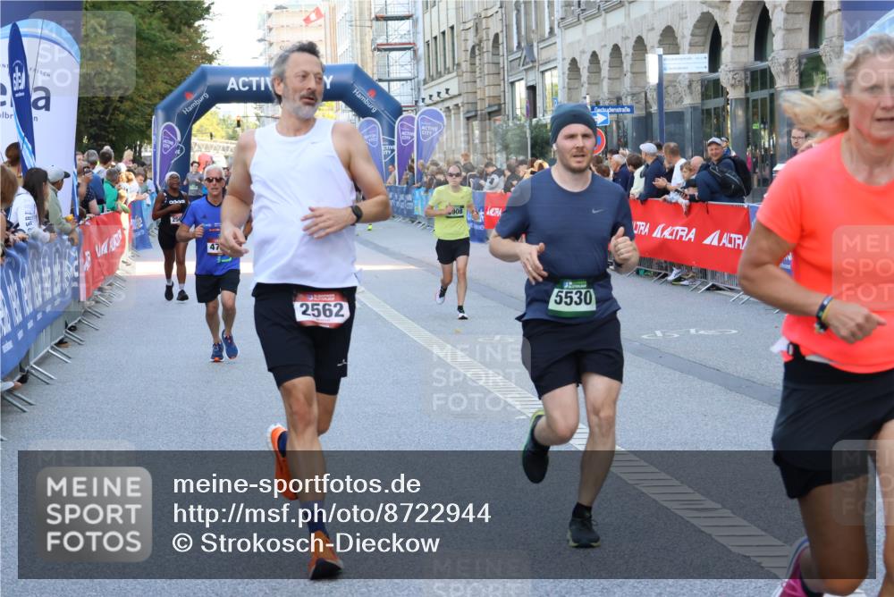 07.09.2025 - BARMER Alsterlauf Strokosch-Dieckow http://msf.ph/oto/8722944 07.09.2025 09:53:09 Ziel 2028, 2032, 2173, 2229, 2365, 2369, 2390, 2454, 3421, 3589, 3705, 4078, 4339, 4578, 4625, 4834, 4889, 5002, 5218, 5553, 5603, 5686, 5694, 5701, 5742, 6010, 6333, 8268 meine-sportfotos.de