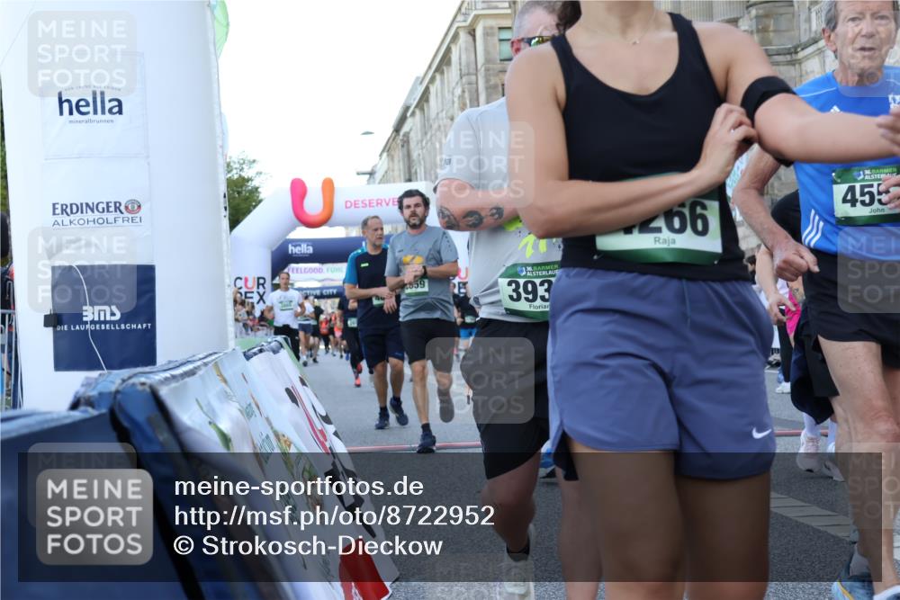 07.09.2025 - BARMER Alsterlauf Strokosch-Dieckow http://msf.ph/oto/8722952 07.09.2025 10:02:49 Ziel 2036, 2273, 2274, 2346, 2589, 2595, 2623, 2693, 2726, 2811, 2885, 2902, 3210, 3226, 3747, 3865, 3937, 3967, 4027, 4163, 4170, 4232, 4266, 4454, 4557, 4823, 5259, 5540, 5556, 5672, 5794, 5859, 6147, 6155, 8010, 8429 meine-sportfotos.de