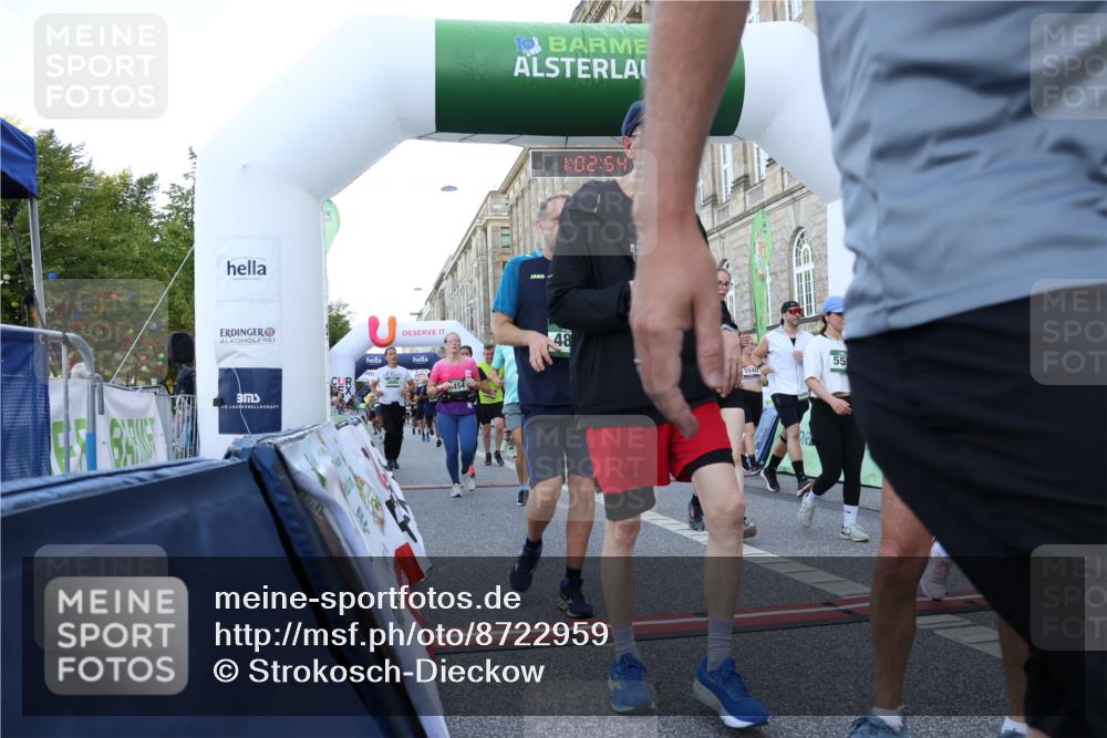 07.09.2025 - BARMER Alsterlauf Strokosch-Dieckow http://msf.ph/oto/8722959 07.09.2025 10:02:52 Ziel 2036, 2138, 2273, 2274, 2589, 2595, 2623, 2693, 2726, 2811, 2885, 2902, 3111, 3113, 3210, 3226, 3235, 3747, 3865, 3937, 3967, 4038, 4163, 4454, 4476, 4493, 4494, 4557, 4823, 4982, 5259, 5482, 5540, 5556, 5672, 5794, 5859, 6147, 8010, 8429 meine-sportfotos.de