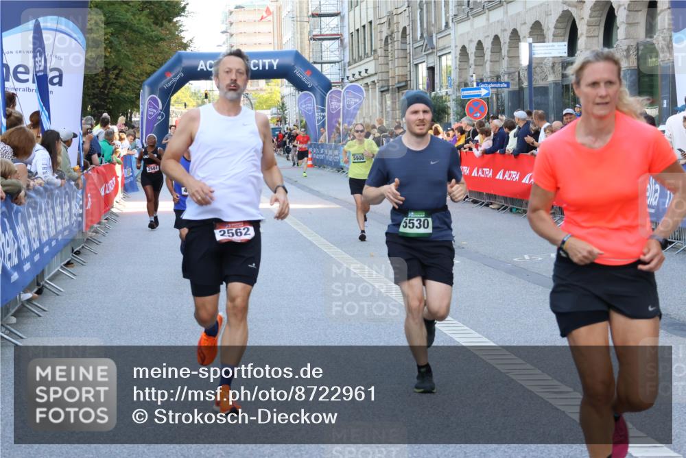 07.09.2025 - BARMER Alsterlauf Strokosch-Dieckow http://msf.ph/oto/8722961 07.09.2025 09:53:08 Ziel 2028, 2032, 2173, 2229, 2365, 2369, 2390, 2454, 3421, 3589, 3705, 4078, 4339, 4504, 4578, 4625, 4834, 4889, 5002, 5218, 5553, 5603, 5686, 5694, 5701, 5742, 6010, 6333, 8268 meine-sportfotos.de