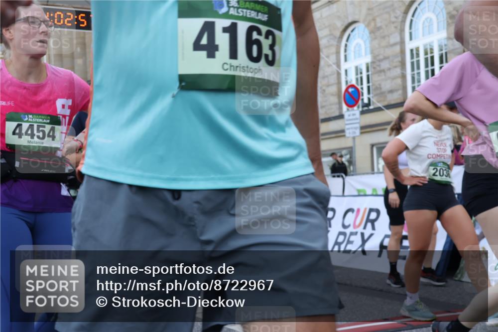 07.09.2025 - BARMER Alsterlauf Strokosch-Dieckow http://msf.ph/oto/8722967 07.09.2025 10:02:55 Ziel 2036, 2138, 2595, 2623, 2693, 2811, 3082, 3111, 3113, 3210, 3235, 3253, 3865, 3967, 4038, 4163, 4329, 4411, 4454, 4476, 4493, 4494, 4823, 4982, 5259, 5454, 5482, 5540, 5556, 5626, 5672, 5699, 5794, 5859, 5928, 6147, 8420 meine-sportfotos.de