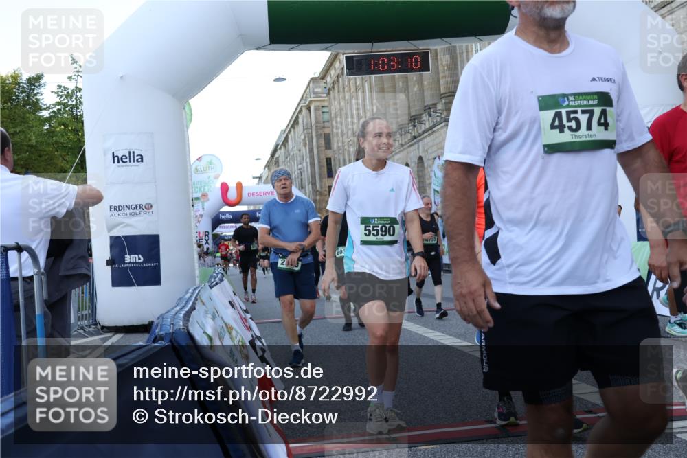 07.09.2025 - BARMER Alsterlauf Strokosch-Dieckow http://msf.ph/oto/8722992 07.09.2025 10:03:08 Ziel 2444, 2518, 2539, 2880, 3522, 3682, 3683, 3888, 4085, 4574, 4668, 4735, 5022, 5221, 5328, 5580, 5590, 5636, 5656, 5809, 5927, 6032, 6164, 8029, 8036, 8252, 8406, 8416 meine-sportfotos.de