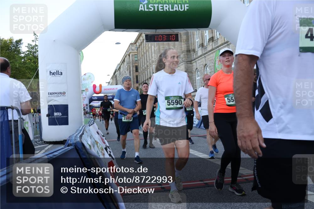 07.09.2025 - BARMER Alsterlauf Strokosch-Dieckow http://msf.ph/oto/8722993 07.09.2025 10:03:09 Ziel 2444, 2518, 2539, 2880, 3522, 3682, 3683, 3888, 4085, 4574, 4668, 4735, 5022, 5221, 5580, 5590, 5656, 5809, 5810, 5927, 6032, 6164, 8029, 8036, 8234, 8252, 8406, 8416 meine-sportfotos.de