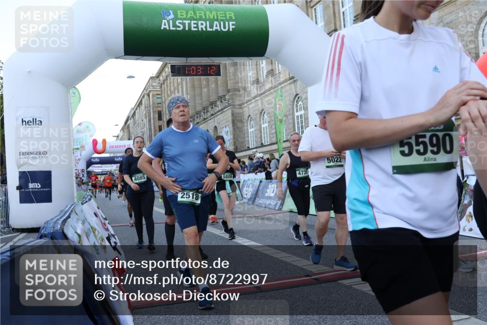 07.09.2025 - BARMER Alsterlauf Strokosch-Dieckow http://msf.ph/oto/8722997 07.09.2025 10:03:10 Ziel 2518, 2539, 2880, 3522, 3682, 3683, 3888, 4085, 4106, 4668, 4735, 4836, 5022, 5221, 5580, 5590, 5656, 5809, 5810, 5927, 6032, 6164, 6349, 8029, 8036, 8234, 8252, 8406, 8416 meine-sportfotos.de