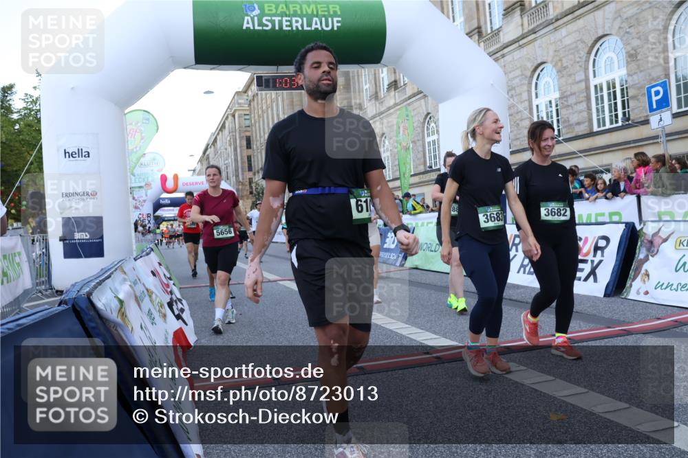 07.09.2025 - BARMER Alsterlauf Strokosch-Dieckow http://msf.ph/oto/8723013 07.09.2025 10:03:16 Ziel 2539, 2898, 3433, 3522, 3773, 3805, 3888, 4106, 4172, 4562, 4596, 4836, 5564, 5656, 5810, 5999, 6164, 6349, 8234, 8252, 8416 meine-sportfotos.de