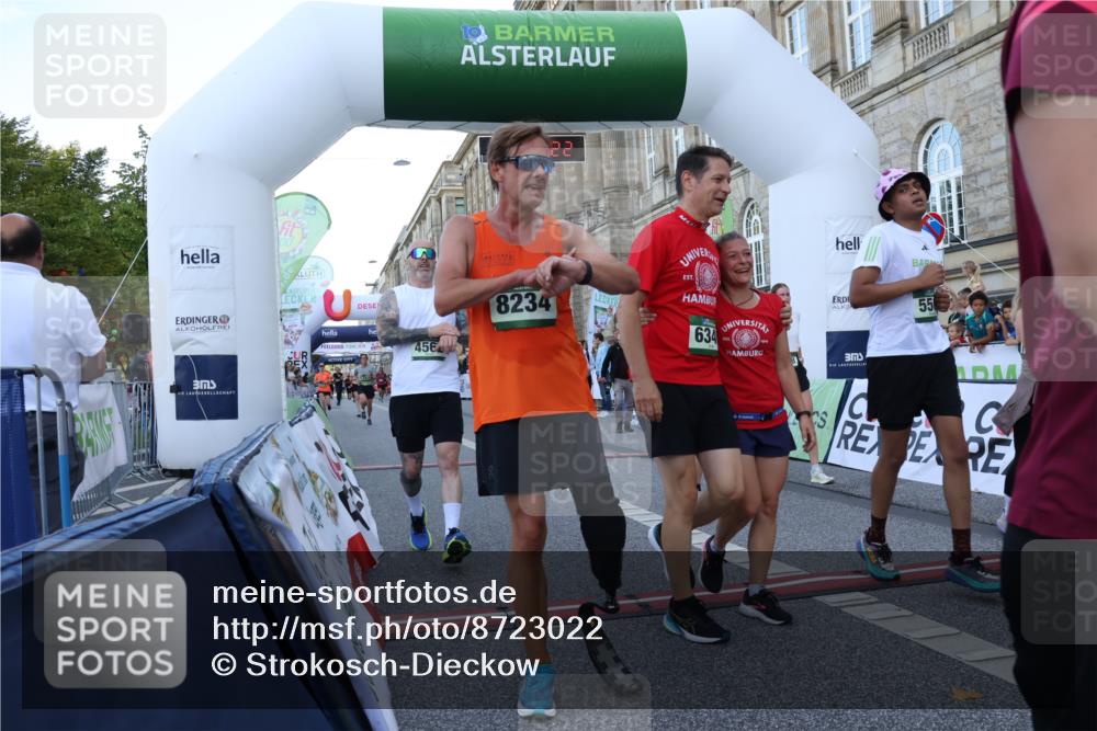 07.09.2025 - BARMER Alsterlauf Strokosch-Dieckow http://msf.ph/oto/8723022 07.09.2025 10:03:20 Ziel 2298, 2898, 3433, 3506, 3522, 3773, 3805, 4106, 4172, 4562, 4596, 4836, 5078, 5555, 5564, 5810, 5999, 6349, 8234, 8252 meine-sportfotos.de
