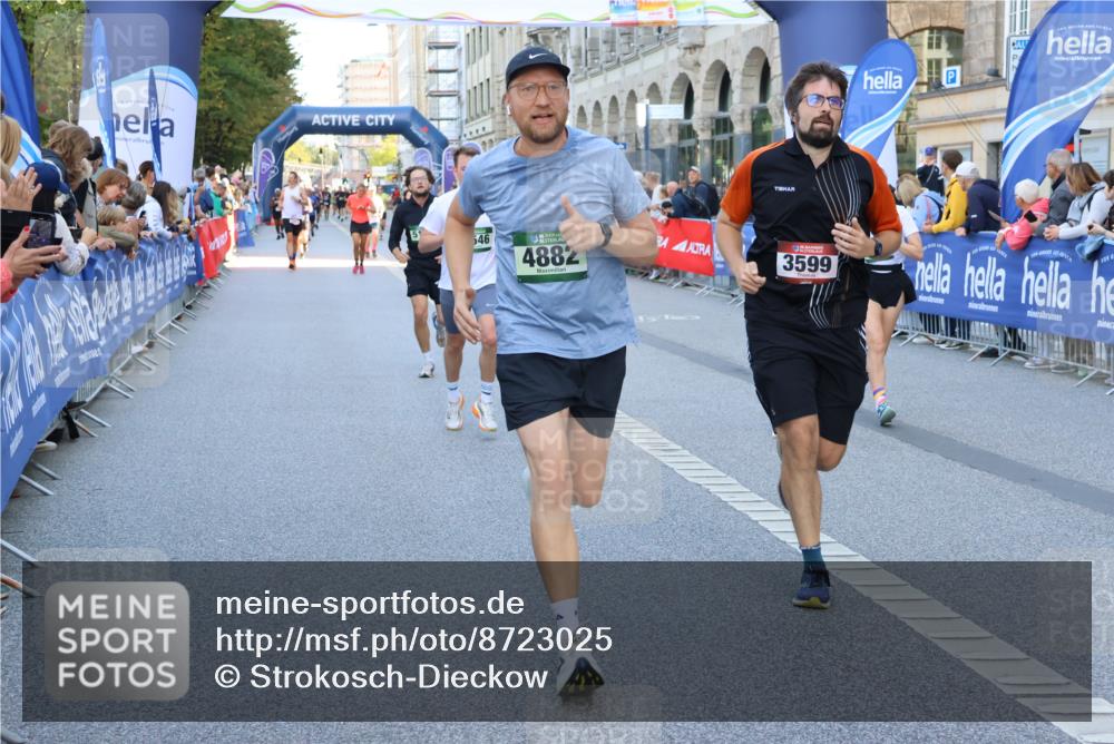 07.09.2025 - BARMER Alsterlauf Strokosch-Dieckow http://msf.ph/oto/8723025 07.09.2025 09:52:59 Ziel 2028, 2032, 2173, 2229, 2365, 2369, 2454, 2896, 3421, 3657, 3705, 4078, 4339, 4460, 4504, 4578, 4889, 5002, 5015, 5164, 5165, 5218, 5603, 5654, 5686, 5701, 5742, 5968, 6010, 8231, 8302 meine-sportfotos.de