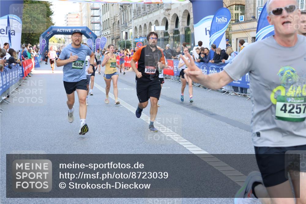 07.09.2025 - BARMER Alsterlauf Strokosch-Dieckow http://msf.ph/oto/8723039 07.09.2025 09:52:58 Ziel 2028, 2032, 2173, 2229, 2365, 2369, 2454, 2896, 3421, 3657, 3705, 4078, 4339, 4460, 4504, 4578, 4889, 5002, 5015, 5164, 5165, 5218, 5603, 5654, 5686, 5701, 5742, 5968, 6010, 8231, 8302 meine-sportfotos.de