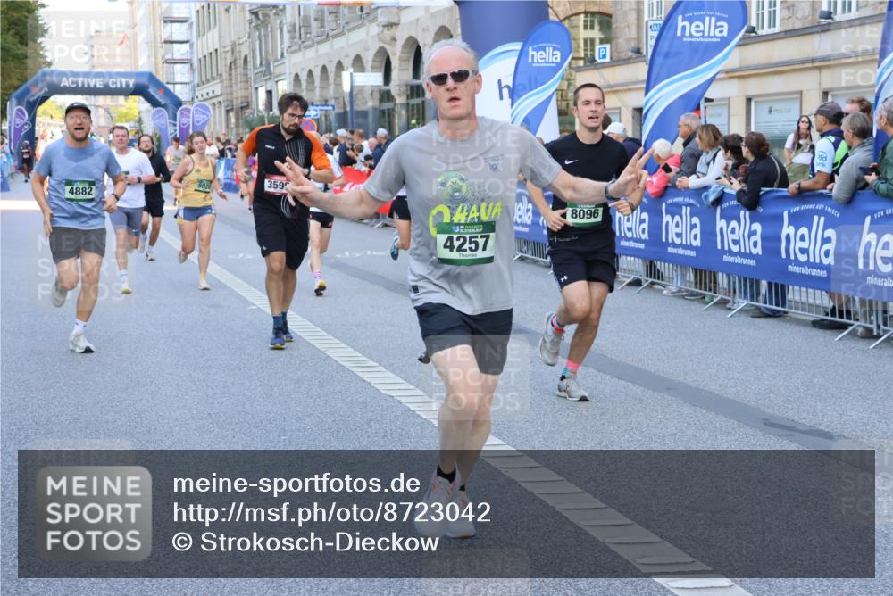 07.09.2025 - BARMER Alsterlauf Strokosch-Dieckow http://msf.ph/oto/8723042 07.09.2025 09:52:57 Ziel 2028, 2032, 2173, 2229, 2365, 2454, 2896, 3421, 3657, 3705, 4078, 4339, 4460, 4504, 4578, 4889, 5002, 5015, 5164, 5165, 5218, 5603, 5654, 5686, 5701, 5742, 5968, 6010, 8231, 8302 meine-sportfotos.de