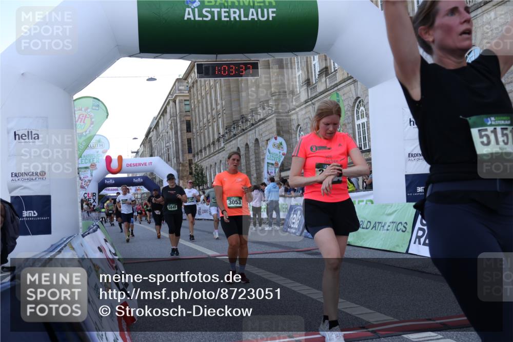 07.09.2025 - BARMER Alsterlauf Strokosch-Dieckow http://msf.ph/oto/8723051 07.09.2025 10:03:35 Ziel 2020, 2294, 2334, 2393, 2482, 2542, 2947, 3053, 3708, 4096, 4812, 5151, 5427, 5781, 5804, 5845, 6207, 8271 meine-sportfotos.de