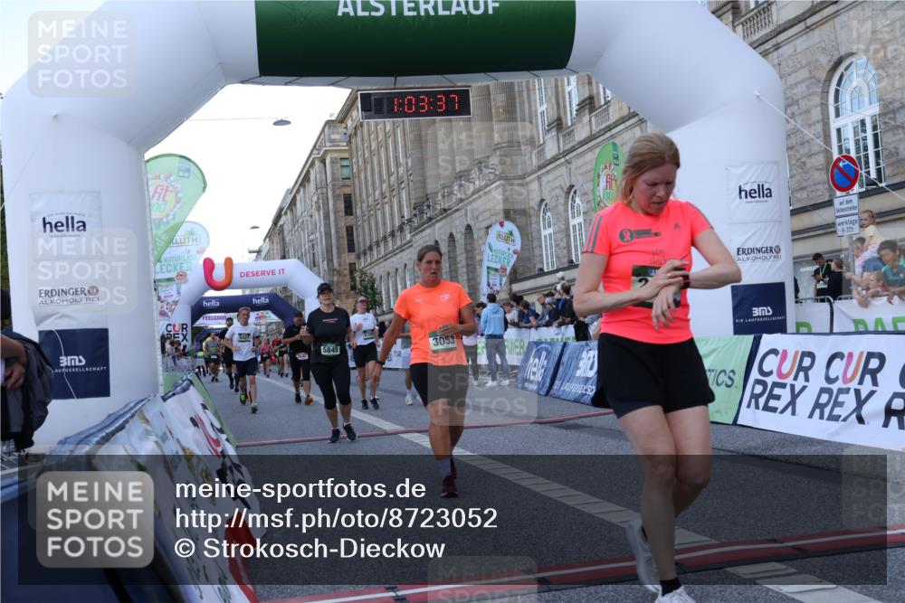 07.09.2025 - BARMER Alsterlauf Strokosch-Dieckow http://msf.ph/oto/8723052 07.09.2025 10:03:35 Ziel 2020, 2294, 2334, 2393, 2482, 2542, 2947, 3053, 3708, 4096, 4812, 5151, 5427, 5781, 5804, 5845, 6207, 8271 meine-sportfotos.de