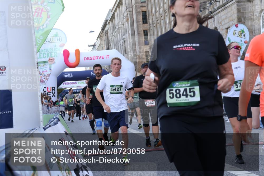 07.09.2025 - BARMER Alsterlauf Strokosch-Dieckow http://msf.ph/oto/8723058 07.09.2025 10:03:37 Ziel 2020, 2294, 2334, 2482, 2542, 2947, 3053, 3708, 4096, 4812, 4960, 5427, 5522, 5781, 5804, 5845, 6207, 8271, 8349, 8452 meine-sportfotos.de