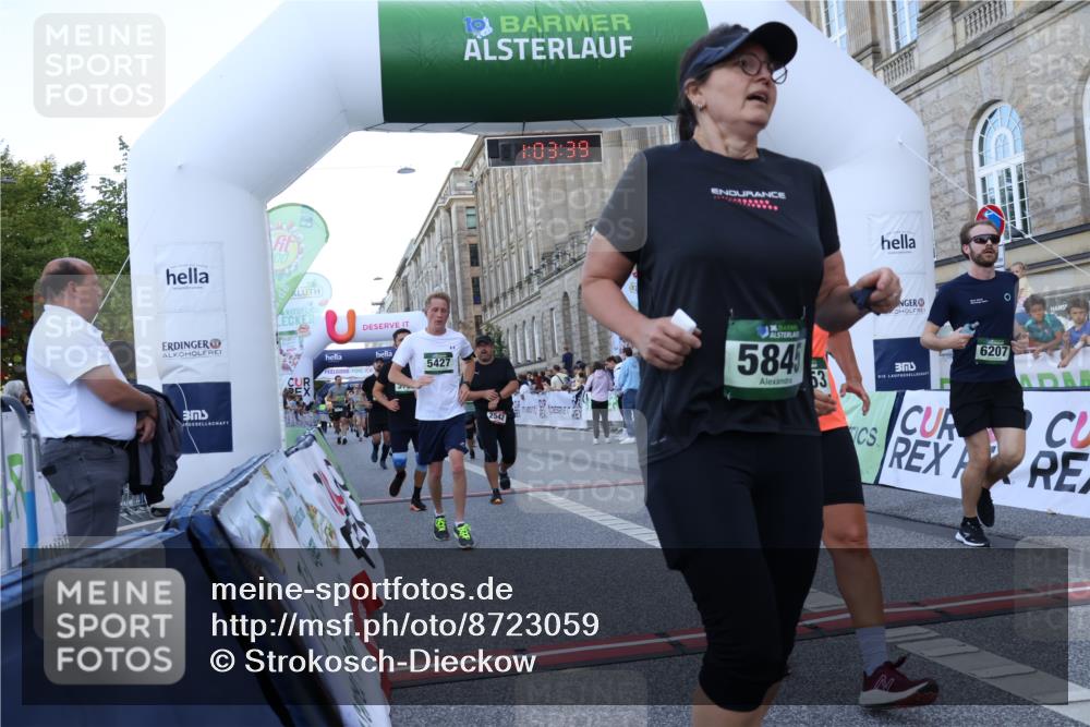 07.09.2025 - BARMER Alsterlauf Strokosch-Dieckow http://msf.ph/oto/8723059 07.09.2025 10:03:38 Ziel 2020, 2294, 2482, 2542, 2947, 3053, 3708, 4093, 4096, 4276, 4278, 4643, 4812, 4960, 5427, 5522, 5781, 5804, 5845, 6207, 8271, 8349, 8452 meine-sportfotos.de