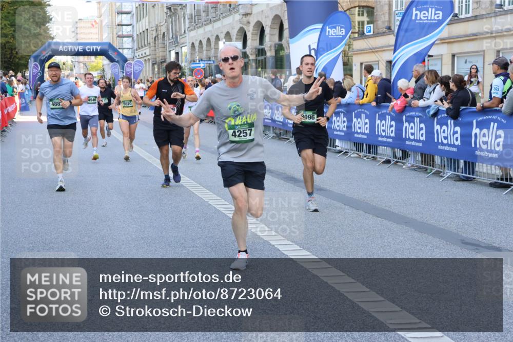 07.09.2025 - BARMER Alsterlauf Strokosch-Dieckow http://msf.ph/oto/8723064 07.09.2025 09:52:57 Ziel 2028, 2032, 2173, 2229, 2365, 2454, 2896, 3421, 3657, 3705, 4078, 4339, 4460, 4504, 4578, 4889, 5002, 5015, 5164, 5165, 5218, 5603, 5654, 5686, 5701, 5742, 5968, 6010, 8231, 8302 meine-sportfotos.de