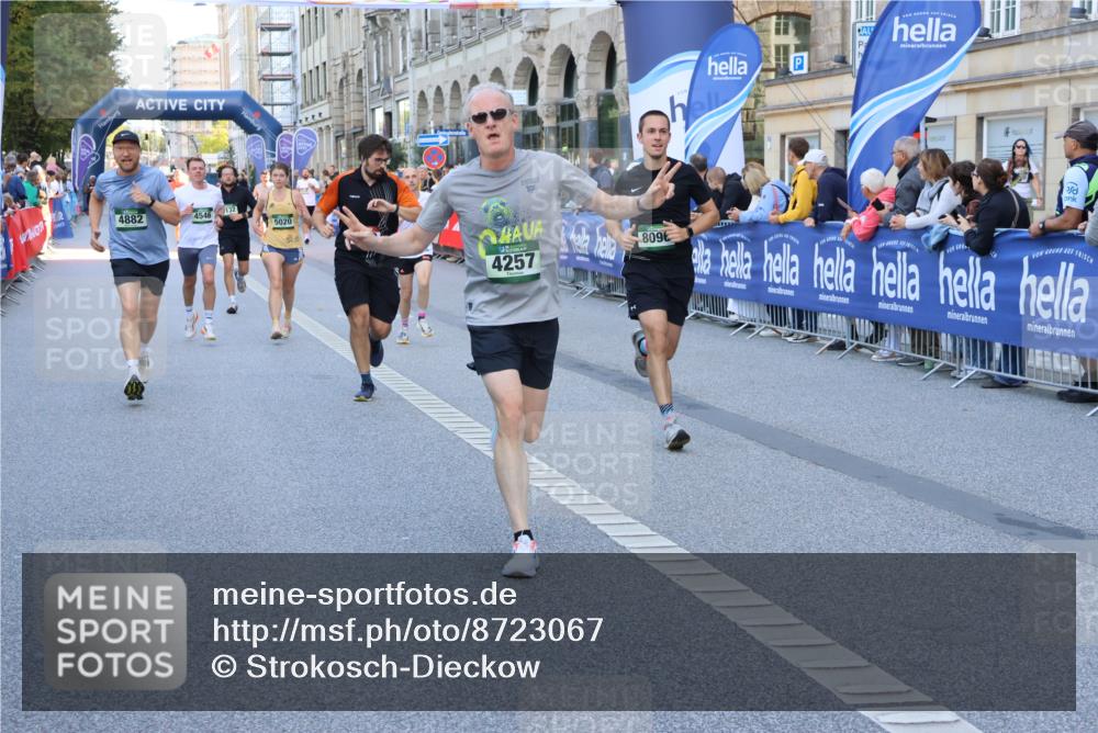 07.09.2025 - BARMER Alsterlauf Strokosch-Dieckow http://msf.ph/oto/8723067 07.09.2025 09:52:57 Ziel 2028, 2032, 2173, 2229, 2365, 2454, 2896, 3421, 3657, 3705, 4078, 4339, 4460, 4504, 4578, 4889, 5002, 5015, 5164, 5165, 5218, 5603, 5654, 5686, 5701, 5742, 5968, 6010, 8231, 8302 meine-sportfotos.de