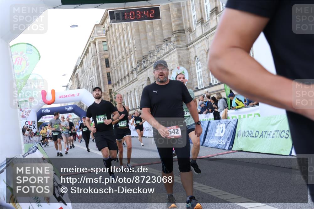 07.09.2025 - BARMER Alsterlauf Strokosch-Dieckow http://msf.ph/oto/8723068 07.09.2025 10:03:41 Ziel 2020, 2039, 2482, 2542, 2947, 3229, 3708, 4093, 4096, 4180, 4276, 4278, 4643, 4812, 4960, 4973, 5427, 5522, 5781, 5804, 5845, 6207, 8271, 8349, 8452 meine-sportfotos.de