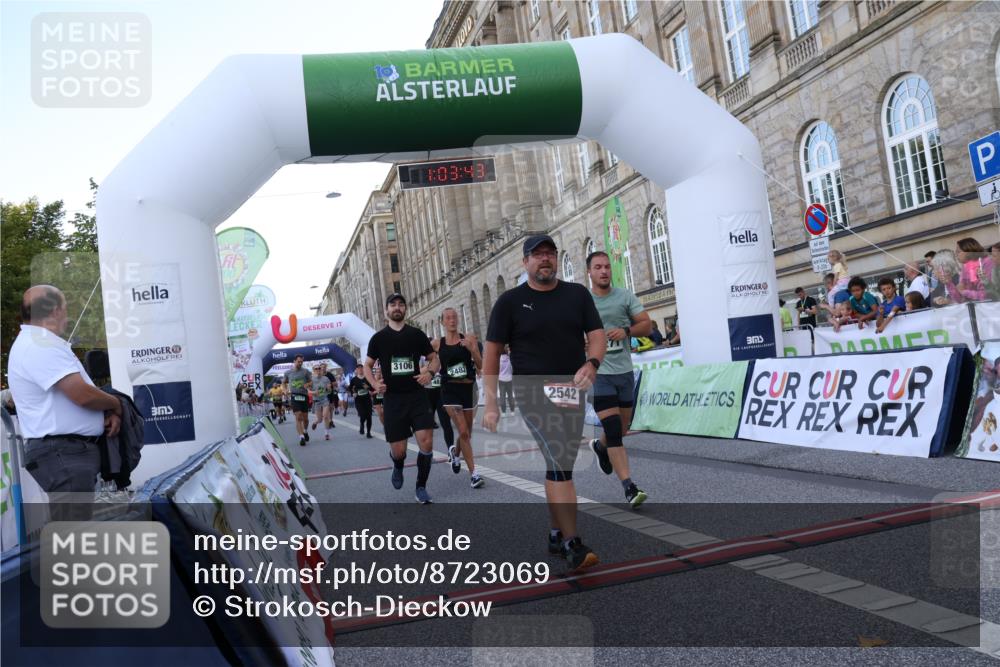 07.09.2025 - BARMER Alsterlauf Strokosch-Dieckow http://msf.ph/oto/8723069 07.09.2025 10:03:41 Ziel 2020, 2039, 2482, 2542, 2947, 3229, 3708, 4093, 4096, 4180, 4276, 4278, 4643, 4812, 4960, 4973, 5427, 5522, 5781, 5804, 5845, 6207, 8271, 8349, 8452 meine-sportfotos.de